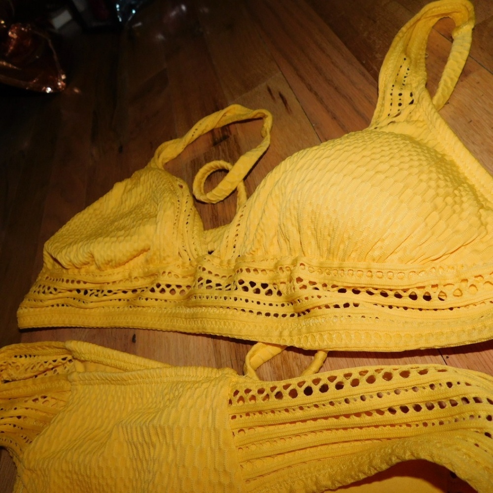 Robin Piccone Bikini